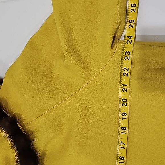 Roma Delana, Wool Coat Jacket with Mink triming yellow Size 16 NWT - Picture 14 of 15